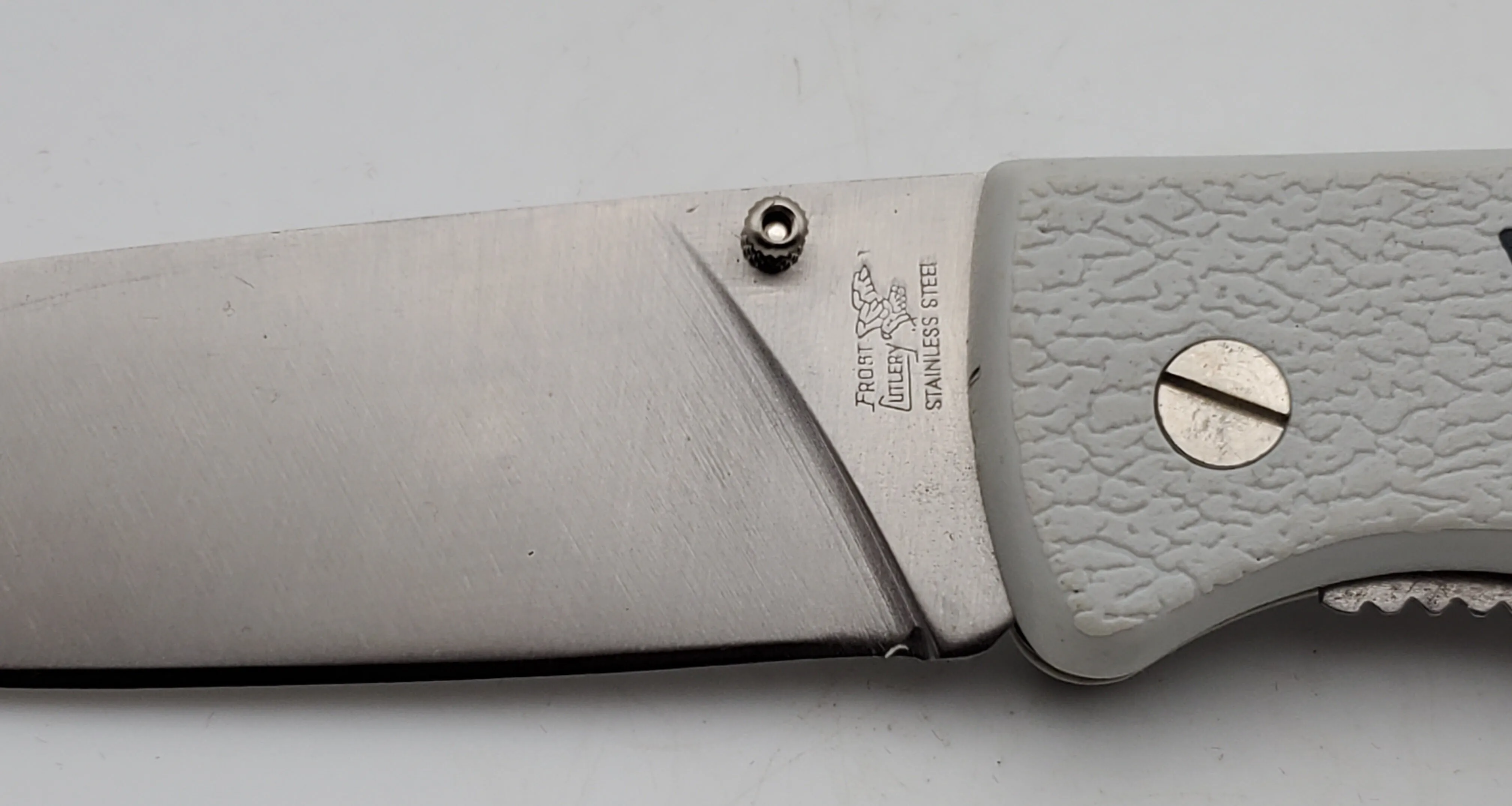 Frost Cutlery - Silver Talon Pocker Knife