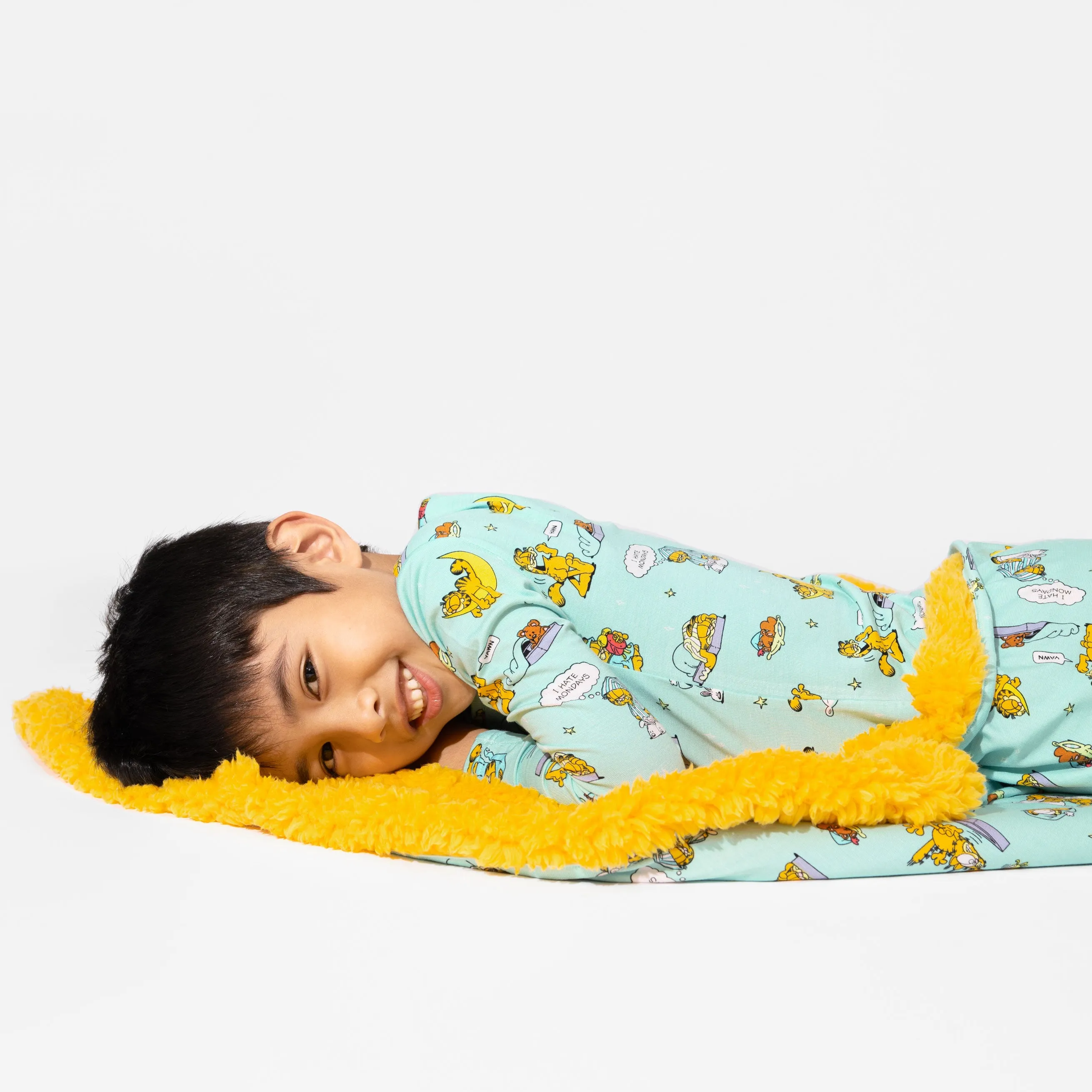 Garfield: Lazy Mondays Sherpa Blanket