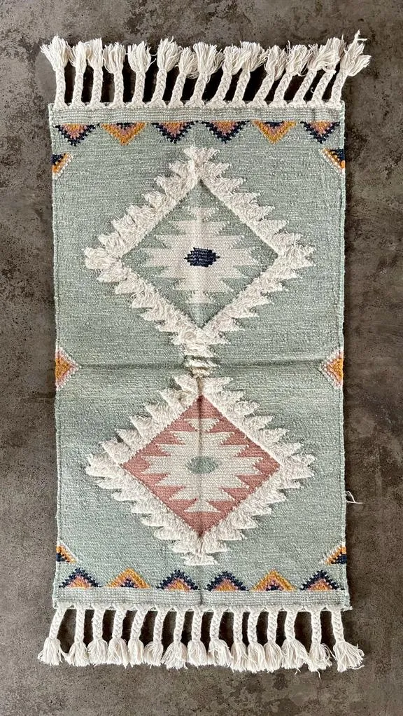 Hand Knotted Wool & Cotton RUG 27 (3x5 ft)