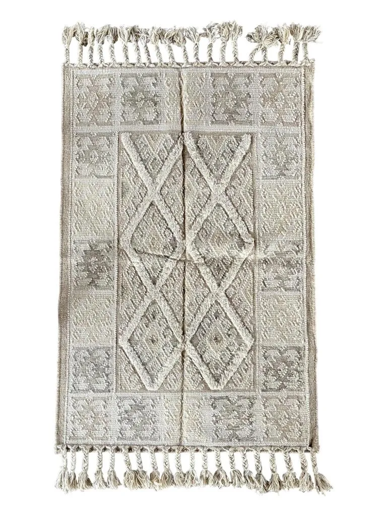 Hand Knotted Wool & Cotton RUG 28 (4x6 ft)