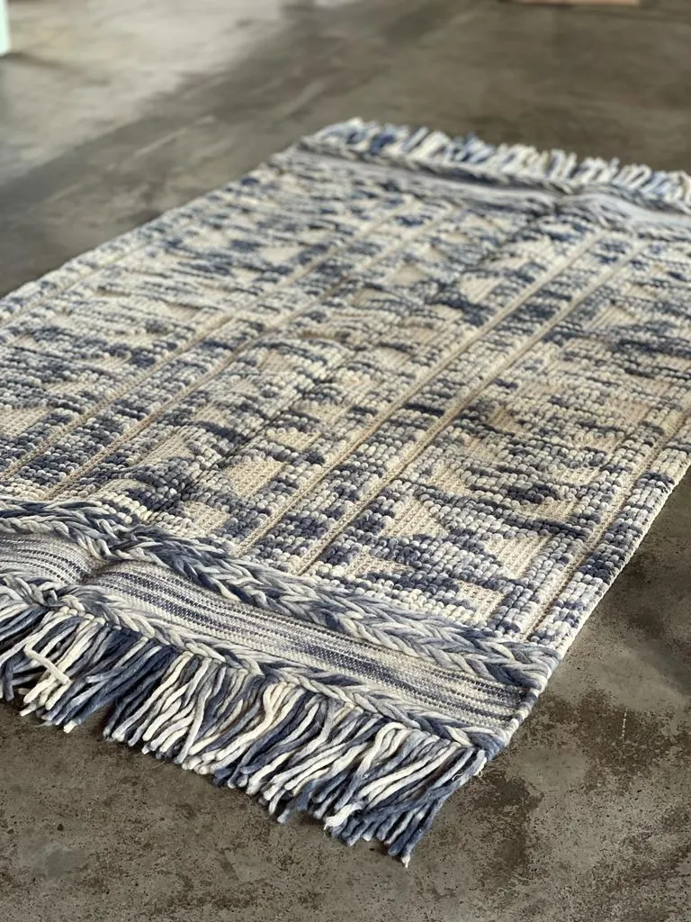 Hand Knotted Wool & Cotton RUG 34 (4x6 ft)