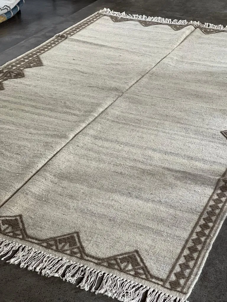 Hand Knotted Wool & Cotton RUG 44 (5x8 ft)