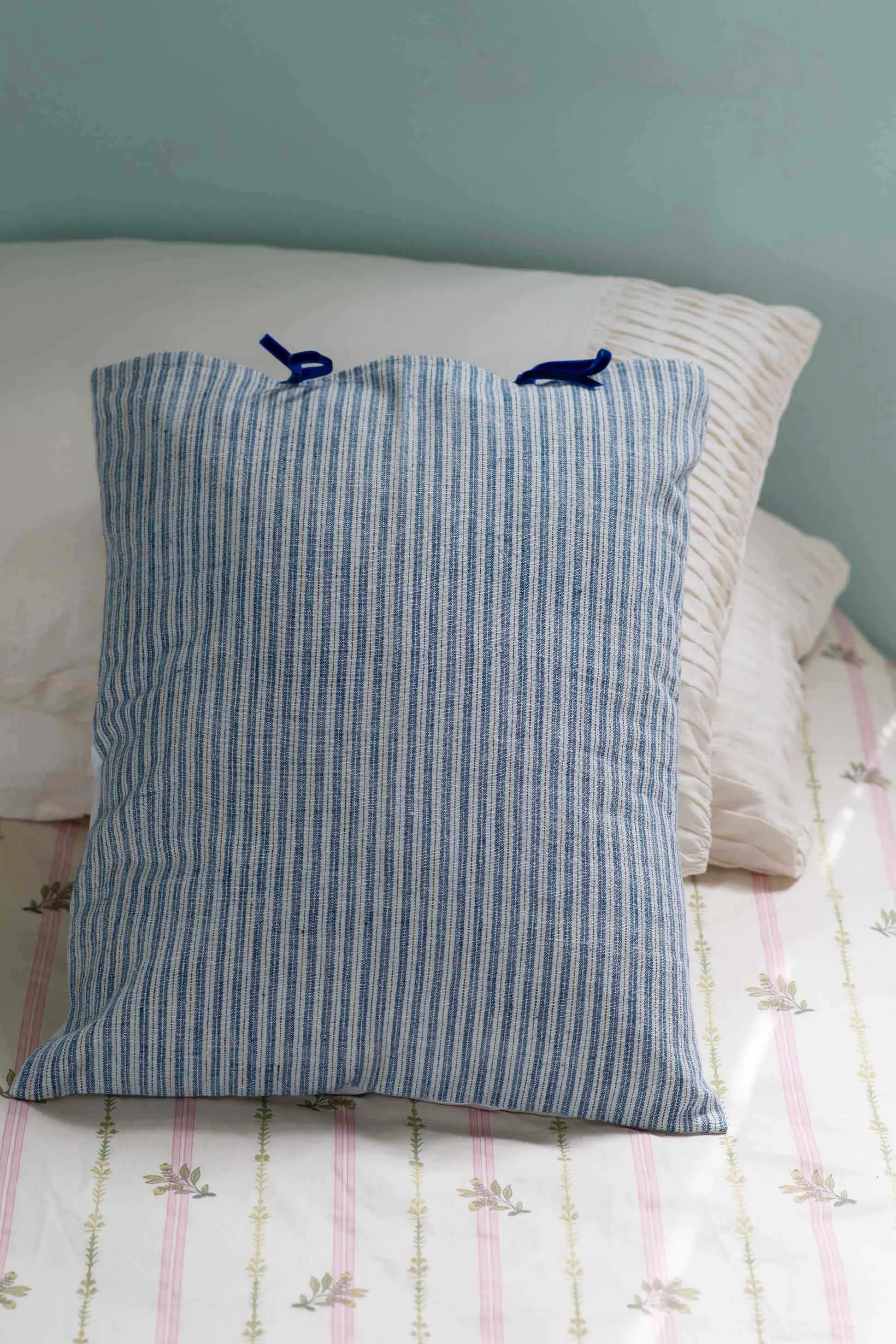 Handwoven cushion #4