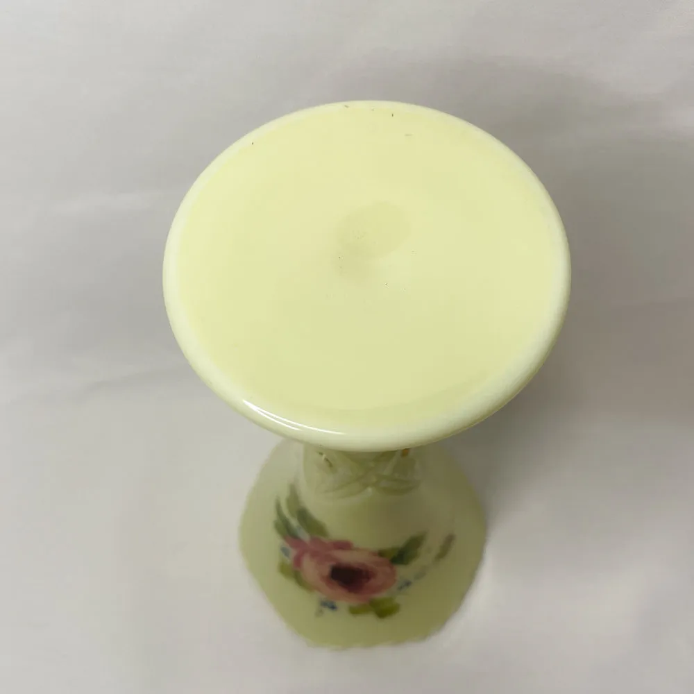 Jefferson Diamond Peg Custard Glass Vase