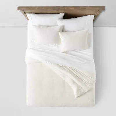 Open Box - King Lustrous Velvet Duvet Cover & Sham Set Cream - Threshold