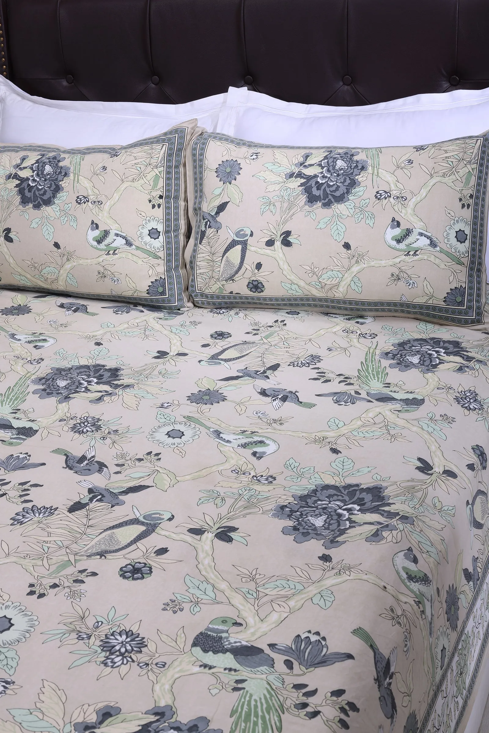 Rama Paisley Beige Cotton Bedsheet